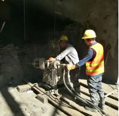 新市水下抗分散灌浆料特点 水下不分散注浆料介绍